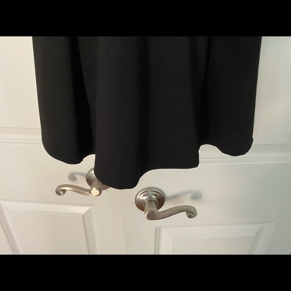 HP🎉 Lulu’s Black cutout & about skater dress LBD - Picture 8 of 16